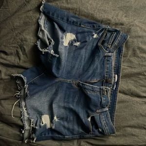 Old Navy Jean Shorts! Perfect for the hot weather. No rips or stains
